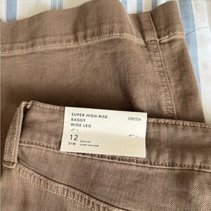 American Eagle Outfitters High-Rise Wide Leg Pants in Brown
